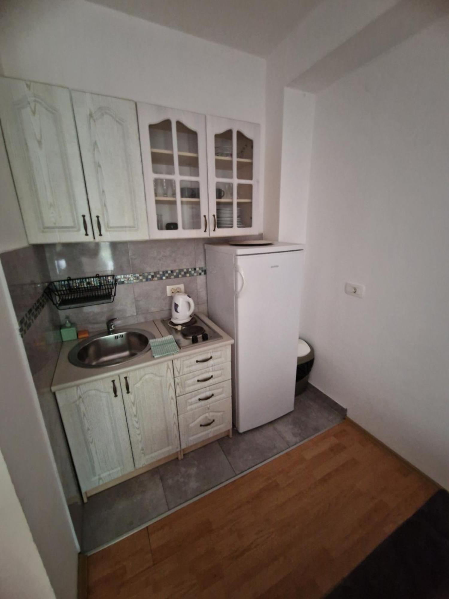 Guest House Damjana Budva Bagian luar foto
