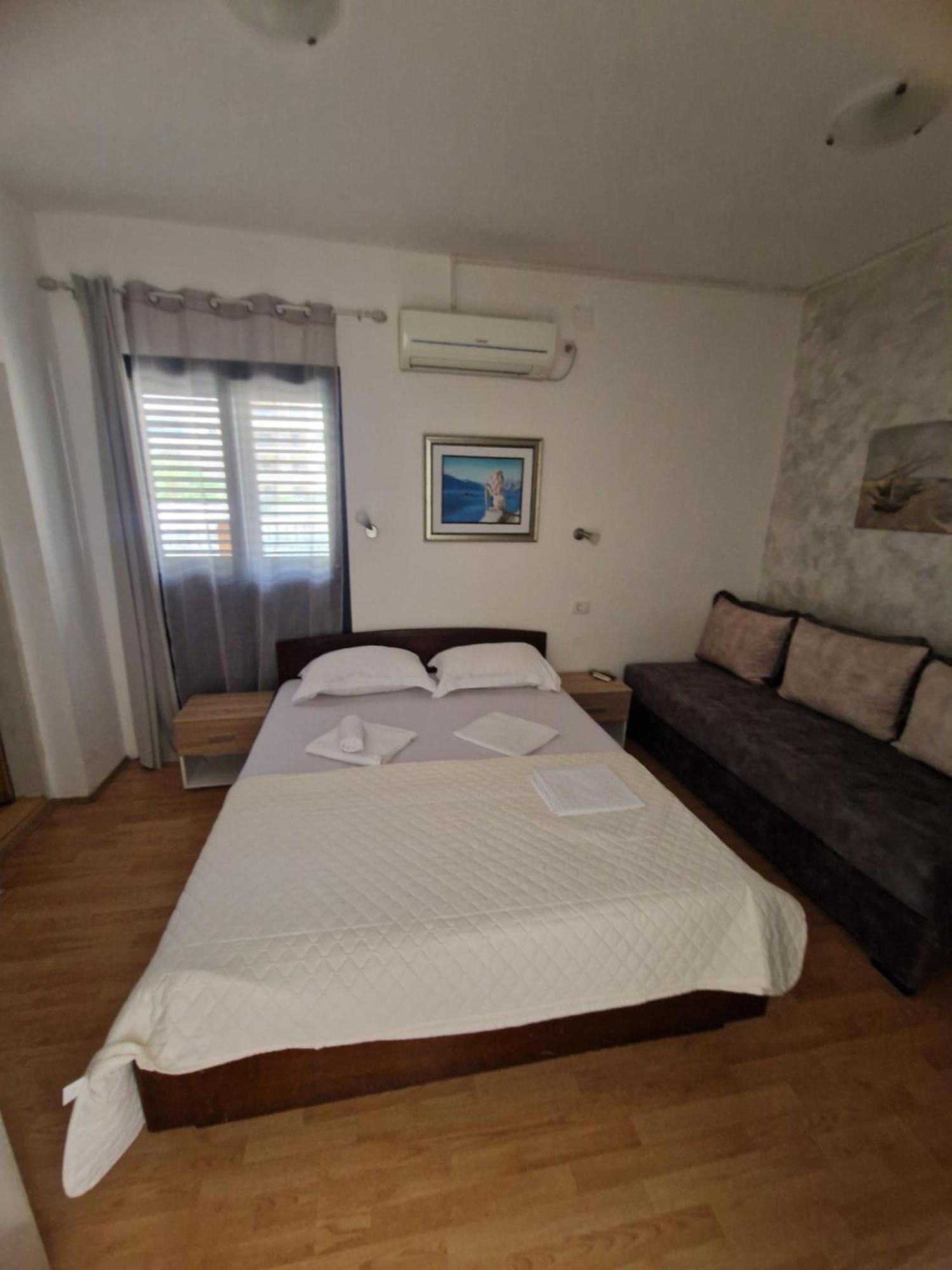 Guest House Damjana Budva Bagian luar foto