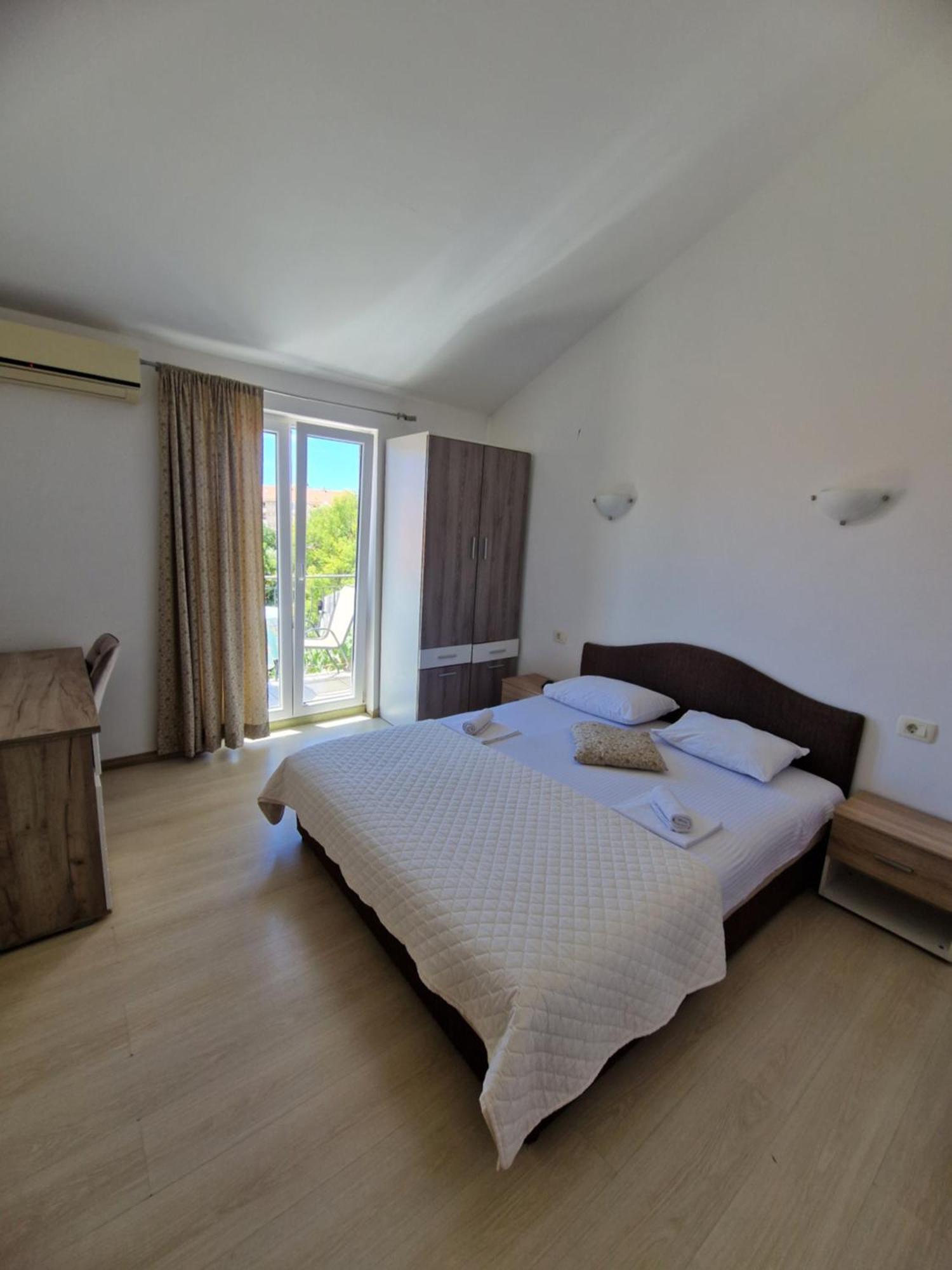Guest House Damjana Budva Bagian luar foto