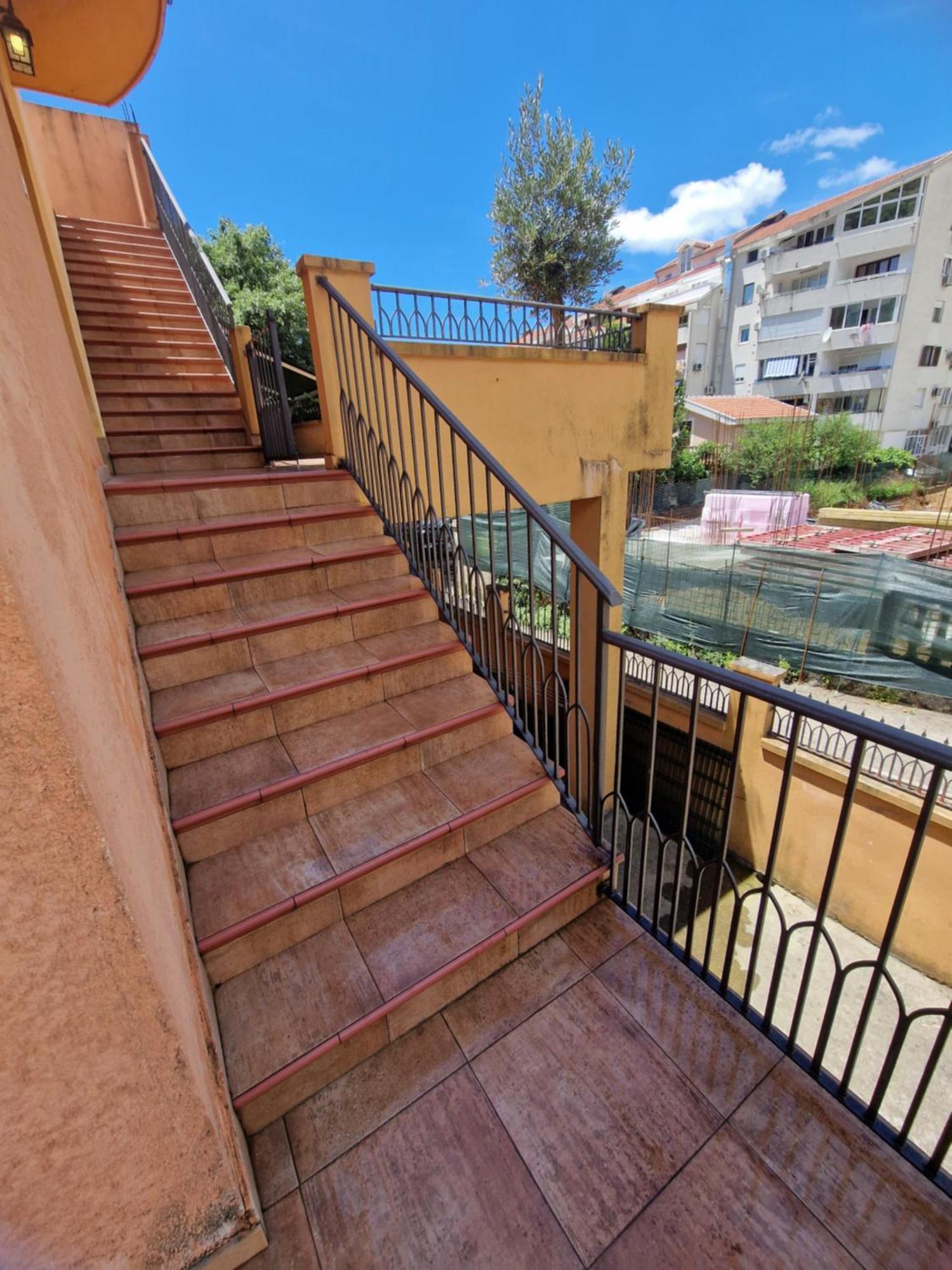Guest House Damjana Budva Bagian luar foto