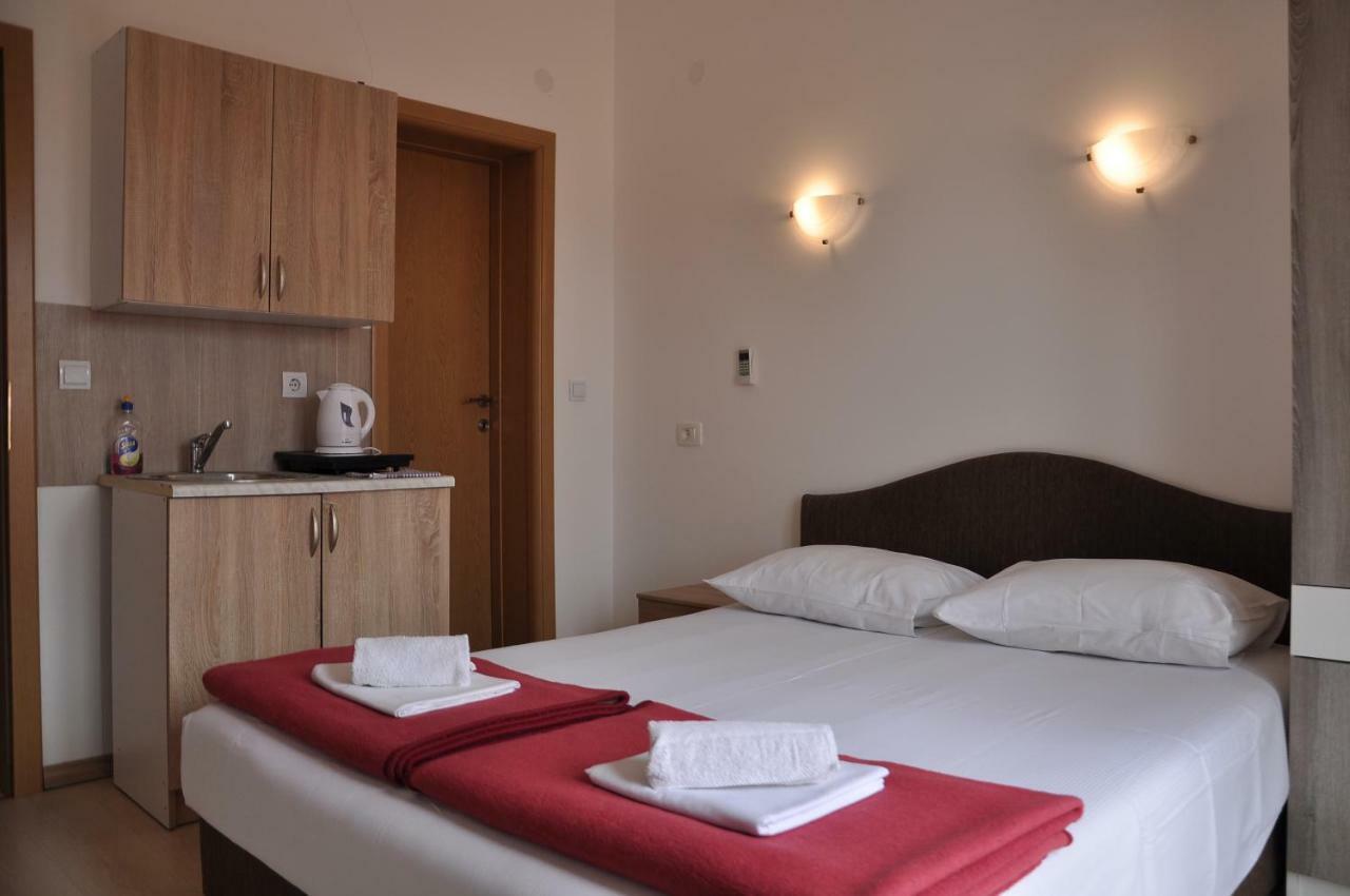 Guest House Damjana Budva Bagian luar foto